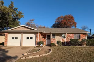 1563 Pamela Ln, Fort Worth, TX 76112 - Photo 2
