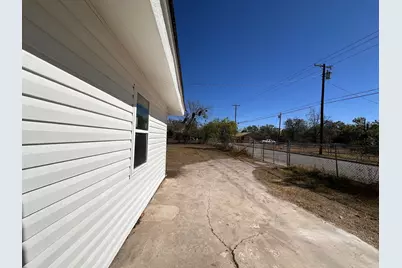 2318 1st Street, Brownwood, TX 76801 - Photo 16