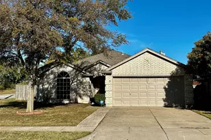 1140 Roundrock Dr, Saginaw, TX 76179 - Photo 1