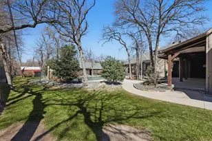 1014 Oak Tree Dr, Fort Worth, TX 76140 - Photo 38