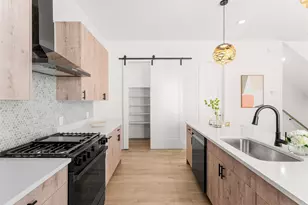 2019 N Prairie Ave, Dallas, TX 75204 - Photo 2