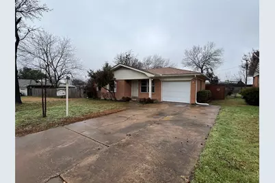 2106 Loy Street, Sherman, TX 75090 - Photo 2