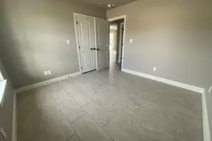 2301 Creek Dr, Granbury, TX 76048 - Photo 14