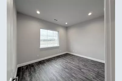 2001 Auburn Hills Parkway #403, McKinney, TX 75071 - Photo 2