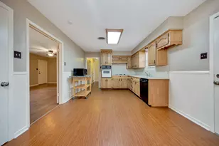 7620 Brooks Ave, Richland Hills, TX 76118 - Photo 6