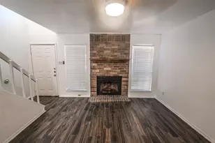 1034 McKinley St, Benbrook, TX 76126 - Photo 4