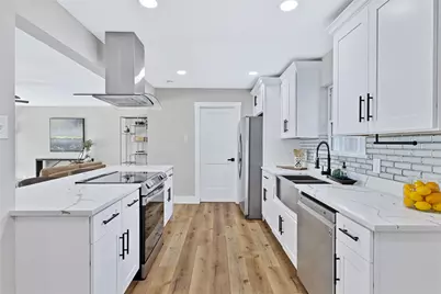 8635 Strathmore Drive, Dallas, TX 75238 - Photo 10