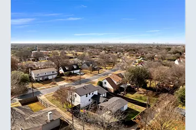 8635 Strathmore Drive, Dallas, TX 75238 - Photo 32