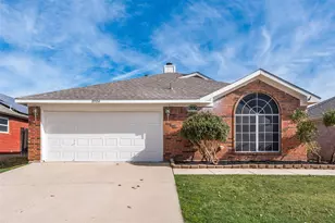 10504 Aransas Dr, Fort Worth, TX 76131 - Photo 1