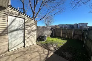 2174 Aspen Dr, Dallas, TX 75227 - Photo 22
