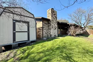 7302 Hardwood Trail, Dallas, TX 75249 - Photo 2