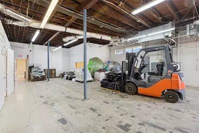 602 E Davis Street, Grand Prairie, TX 75050 - Photo 12