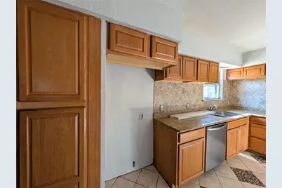 2514 Muret Street, Irving, TX 75062 - Photo 6