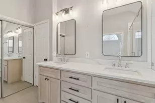 7600 Chestnut Dr, North Richland Hills, TX 76182 - Photo 18