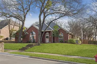 7600 Chestnut Dr, North Richland Hills, TX 76182 - Photo 2