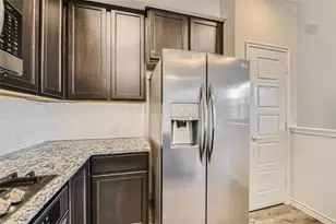 2407 Siskiyou St, Lewisville, TX 75056 - Photo 12