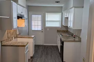 5325 Hensley Dr, Fort Worth, TX 76134 - Photo 8