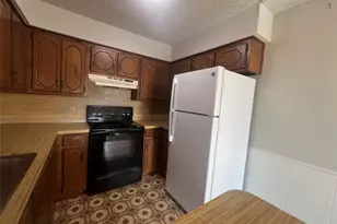 2301 N Woods St, Sherman, TX 75092 - Photo 4