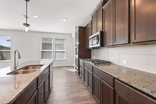 936 Brock Dr, Aubrey, TX 76227 - Photo 6