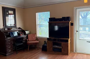 505 Maple St, Aubrey, TX 76227 - Photo 4