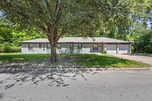 2711 Santa Cruz Dr, Dallas, TX 75227 - Photo 1