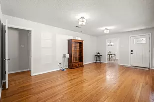 2711 Santa Cruz Dr, Dallas, TX 75227 - Photo 6