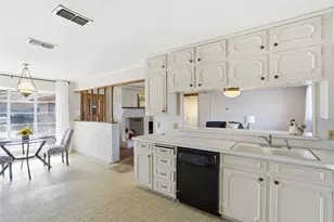 503 Azalea Dr, Grapevine, TX 76051 - Photo 12