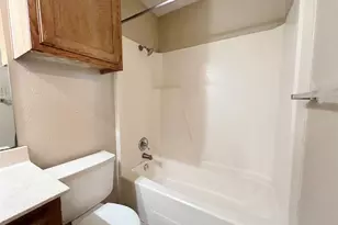 929 W Hickory St, Denton, TX 76201 - Photo 18