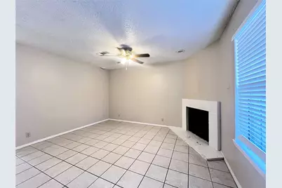 929 W Hickory Street #A15, Denton, TX 76201 - Photo 8
