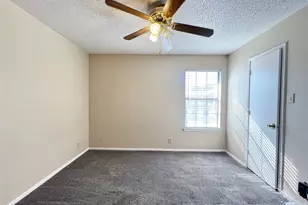 929 W Hickory St, Denton, TX 76201 - Photo 18