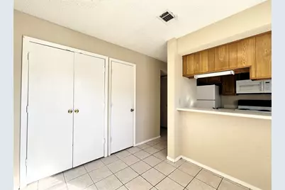 929 W Hickory Street #A15, Denton, TX 76201 - Photo 10