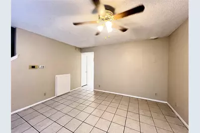 929 W Hickory Street #A15, Denton, TX 76201 - Photo 4