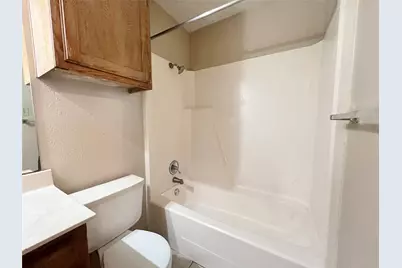 929 W Hickory Street #A15, Denton, TX 76201 - Photo 16