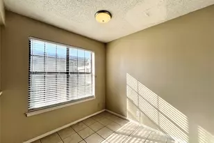 929 W Hickory St, Denton, TX 76201 - Photo 14