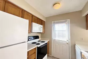 929 W Hickory St, Denton, TX 76201 - Photo 10