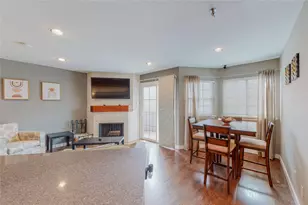 1010 Allen St, Dallas, TX 75204 - Photo 6