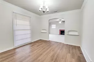402 W Grauwyler Rd, Irving, TX 75061 - Photo 6
