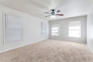 402 W Grauwyler Rd, Irving, TX 75061 - Photo 16