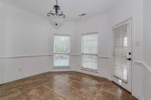 4808 King Harbor Ct, Grand Prairie, TX 75052 - Photo 10