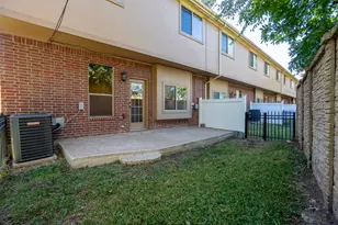 225 Corinna Ct, Hurst, TX 76053 - Photo 24