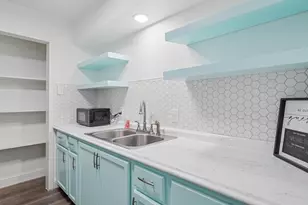 1819 E Grauwyler Rd, Irving, TX 75061 - Photo 10