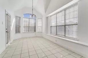 7315 Native Oak Ln, Irving, TX 75063 - Photo 12