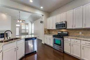 3309 Edgewater Dr, Little Elm, TX 75068 - Photo 10