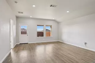 844 Jett Dr, Ferris, TX 75125 - Photo 12