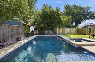 2243 Fairmount Ave, Fort Worth, TX 76110 - Photo 2