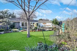 10464 Carry Back Cir, Dallas, TX 75229 - Photo 34