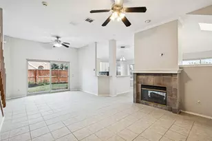 356 Arbor Ct, Euless, TX 76039 - Photo 8