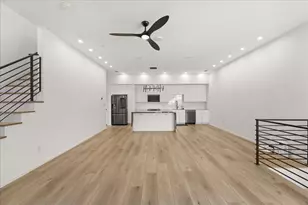 2001 N Prairie Ave, Dallas, TX 75204 - Photo 8