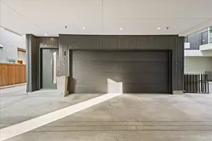 2001 N Prairie Ave, Dallas, TX 75204 - Photo 4