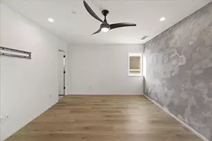 2001 N Prairie Ave, Dallas, TX 75204 - Photo 22